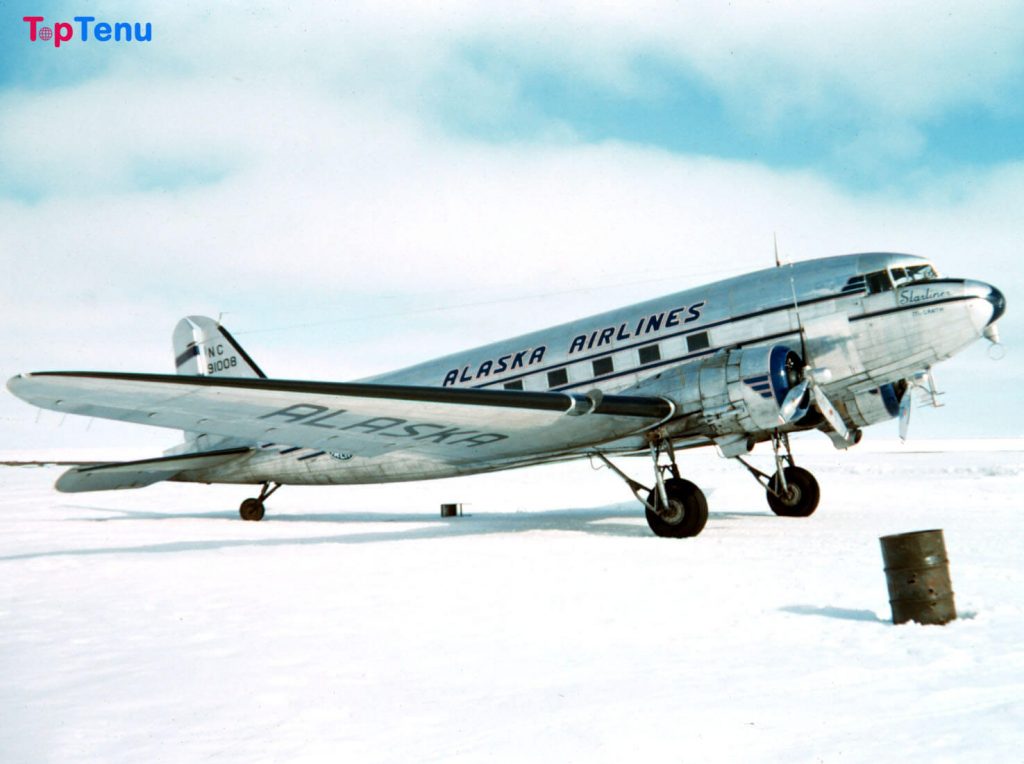 DC-3 Commercial Flight